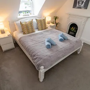  Apartment Light Airy 3 Bed Town Cntr Flat 700m To The
